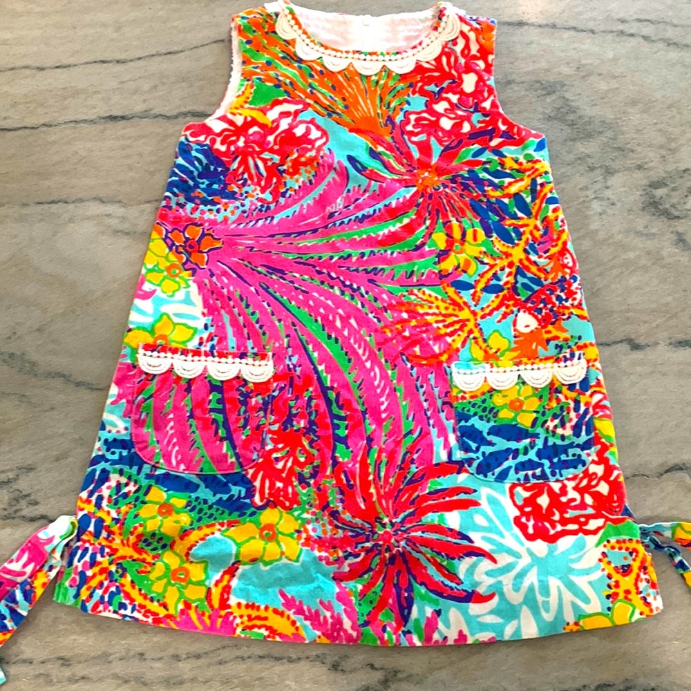 Lily Pulitzer girls dress with lace detail. Hidden zipper.